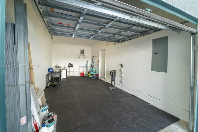 Building Photo - 1928 SW 5th Blvd