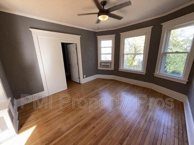 Building Photo - 2575 N 34th St