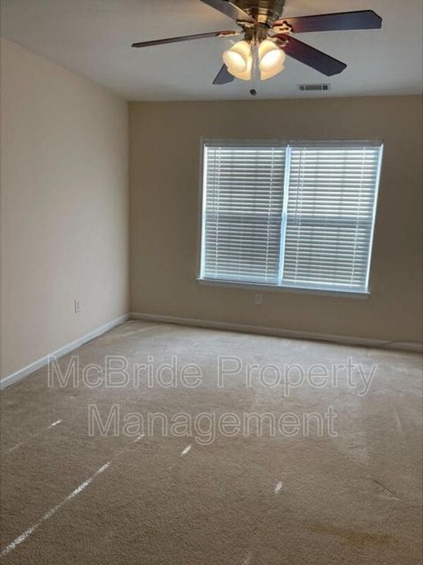 Building Photo - 429 Snead Way