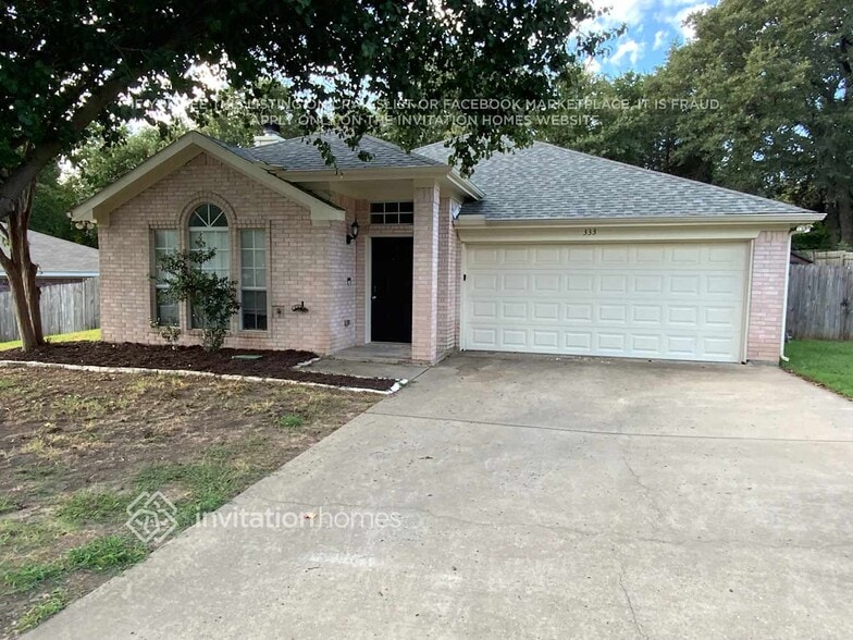 Primary Photo - 333 Sweetwater Dr