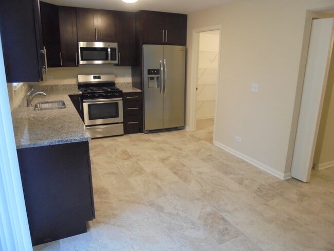 Building Photo - 270 Bridlewood Cir