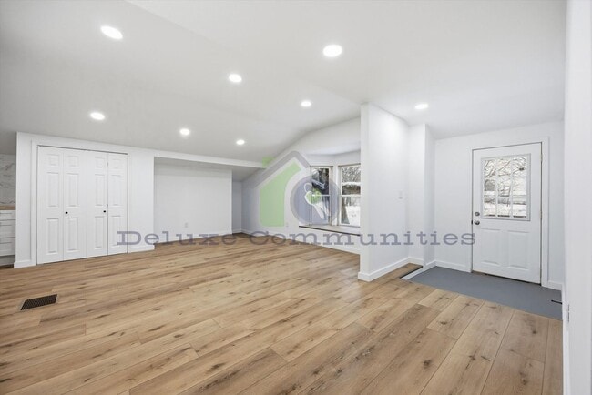 Building Photo - Stunning Fully Remodeled 3 Bed Home on a Huge Lot in Coopersville