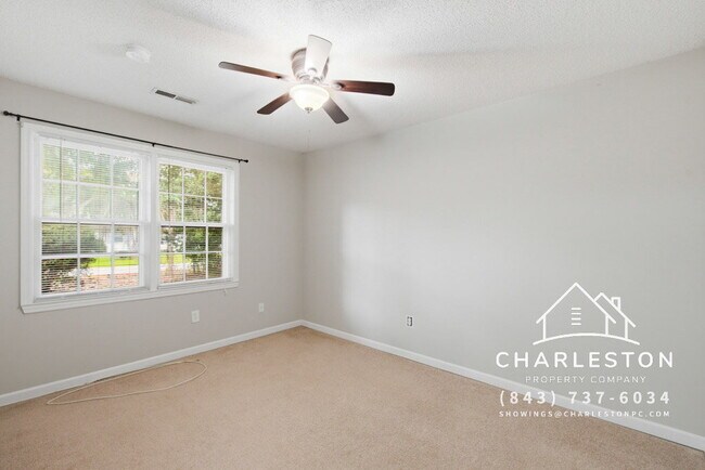Building Photo - 1860 Piper Dr