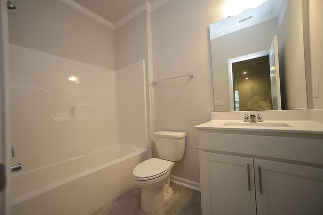 Building Photo - 4-Bedroom, 3-Full Bath Home with 2 Car Garage in Durham!