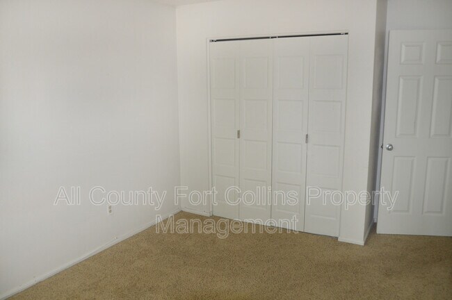 Building Photo - 706 Morsman Dr