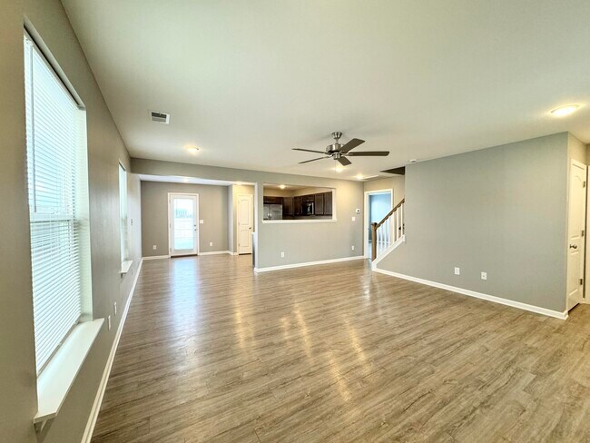 Building Photo - 6093 Arbor Wds Wy