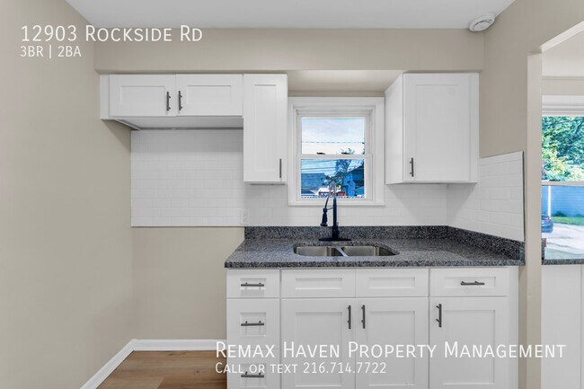 Building Photo - 12903 Rockside Rd