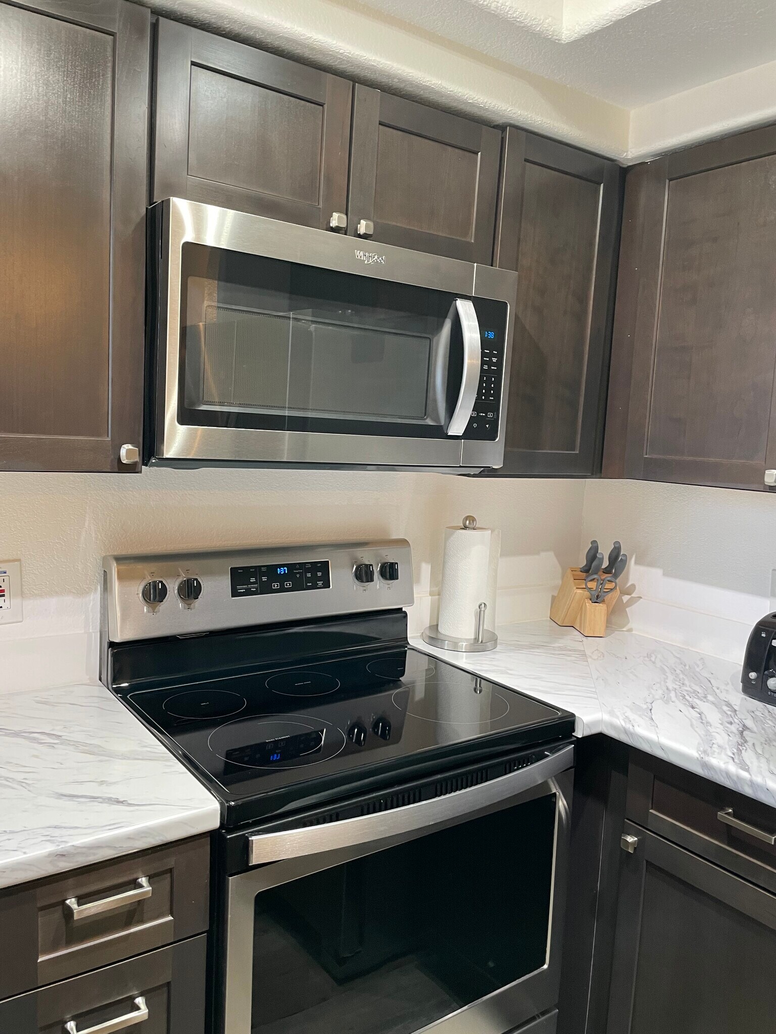 Building Photo - 1825 W Ray Rd