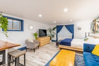 Building Photo - 706 E Stuart St