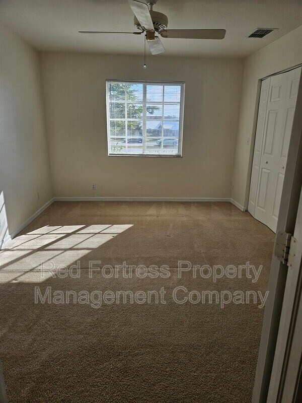 Building Photo - 8293 Pacific Beach Dr