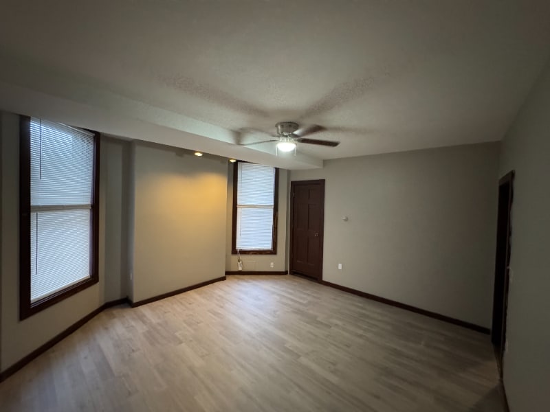 Building Photo - 2454 River Rd