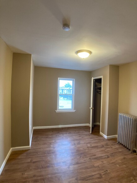 Building Photo - 2061 Wilmot St
