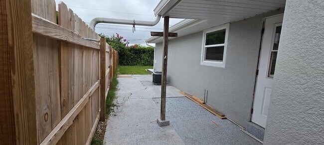 Building Photo - 5639 Fourth Ave