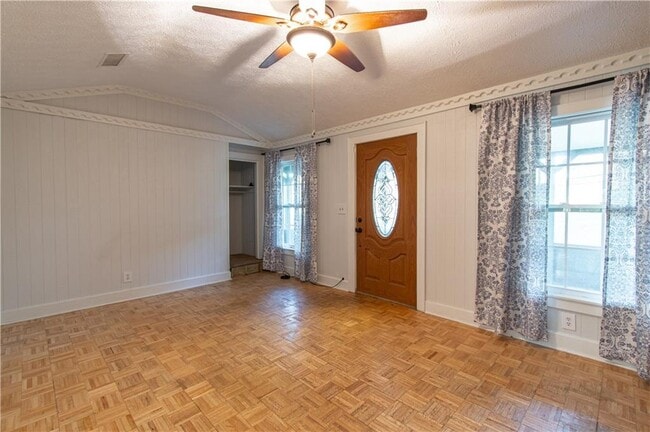 Building Photo - 250 Nottingham Wy