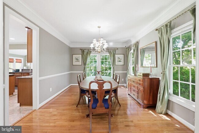 Building Photo - 5767 Bush Hill Dr