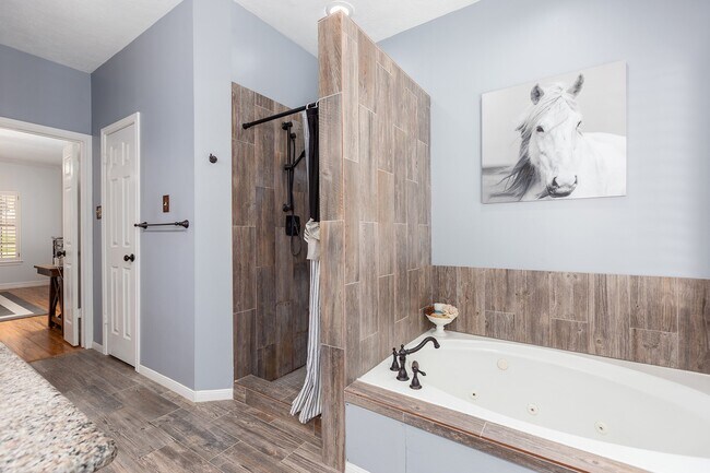 Building Photo - 5102 Natural Bridge Dr