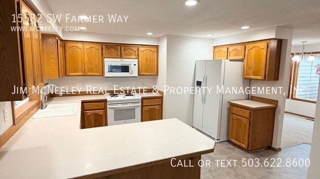 Building Photo - 15582 SW Farmer Way