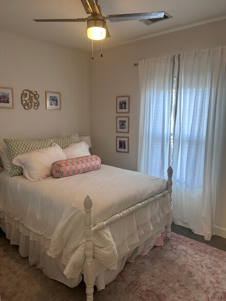 Building Photo - 100 Taylor Cottage Cv