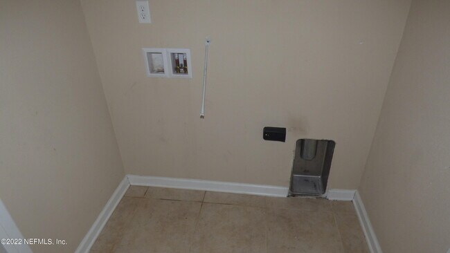 Building Photo - 625 Oakleaf Plantation Pkwy