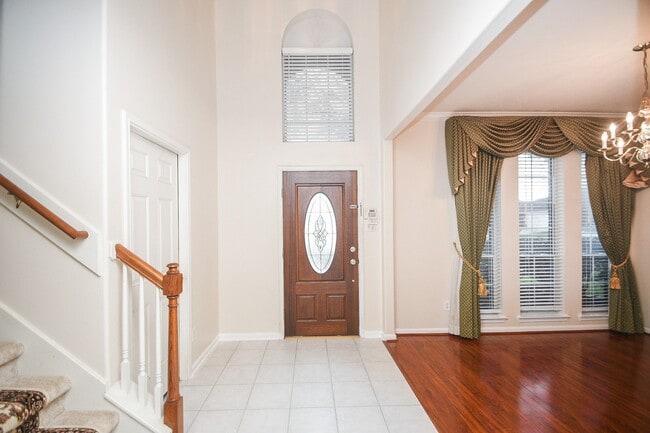 Building Photo - 14234 Silver Glade Ln