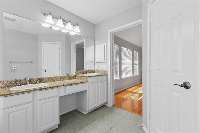 Building Photo - 2713 Buck Hill Dr