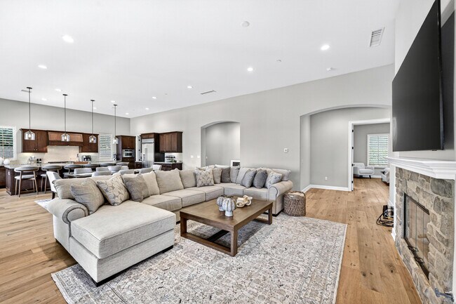 Building Photo - 55120 Autumn Valley Ct