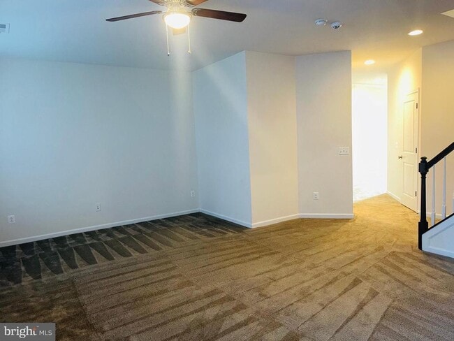 Building Photo - 24456 Hawthorn Thicket Ter
