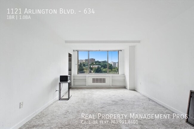 Building Photo - 1121 Arlington Blvd
