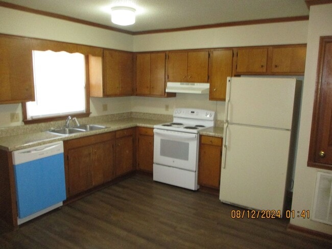 Building Photo - 2808 Falcon Ln