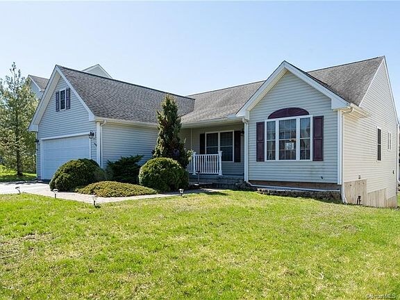 Building Photo - 50 Hidden Pines Cir