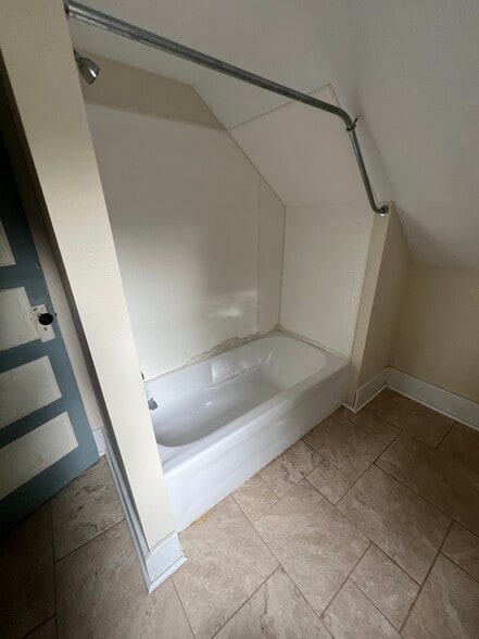 Building Photo - 1507 Jackson Ave