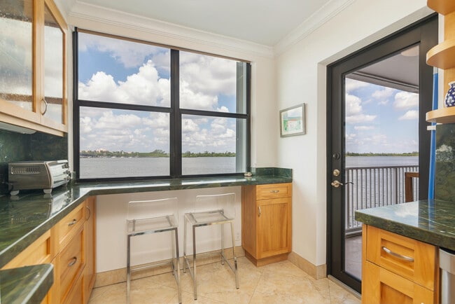 Building Photo - 2860 S Ocean Blvd