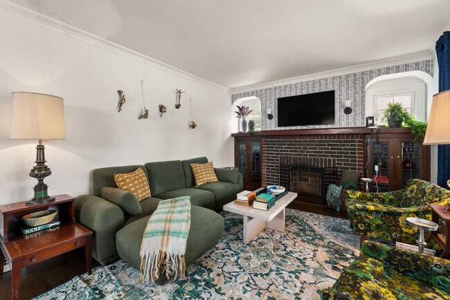 Building Photo - 4040 W 158th St