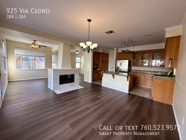 Building Photo - Beautiful Chula Vista 3bed+1 Loft, 2.5 bat...