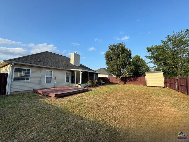 Building Photo - 104 Myles Ln