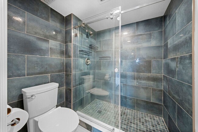 Building Photo - 16472 Timberlakes Dr