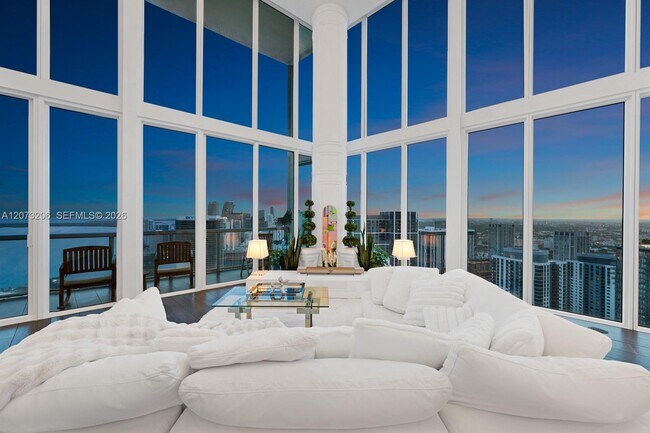 Building Photo - 888 Biscayne Blvd
