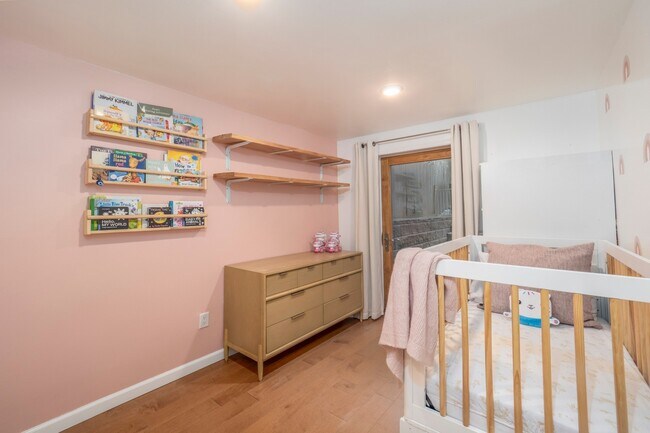 Building Photo - 226 1st St