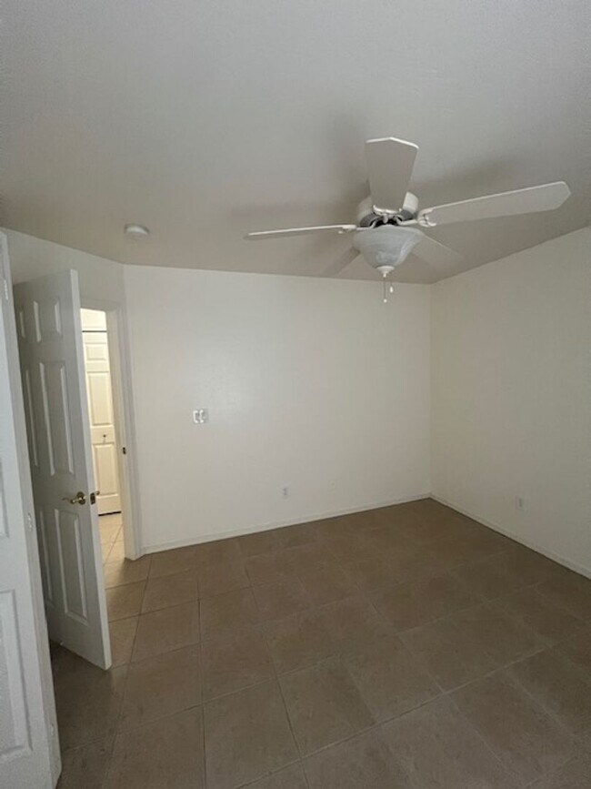 Building Photo - 3 Bedroom + 3 CG in Superstition Hills neighborhood