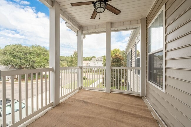 Building Photo - Luxury Living in Mt. Pleasant’s Ellington ...