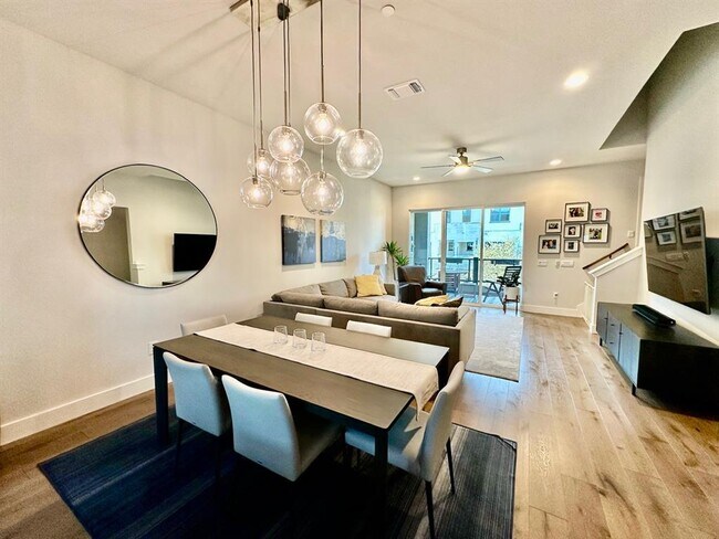 Building Photo - 4404 Authentic Dr