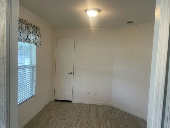 Building Photo - 6902 42nd Trail N