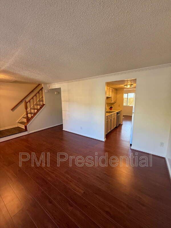 Building Photo - 9904 Whitney Cir