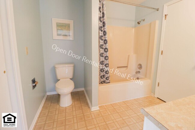 Building Photo - 7516 Bridgewater Dr