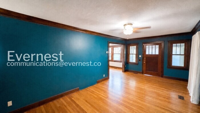 Building Photo - 6135 Holmes St