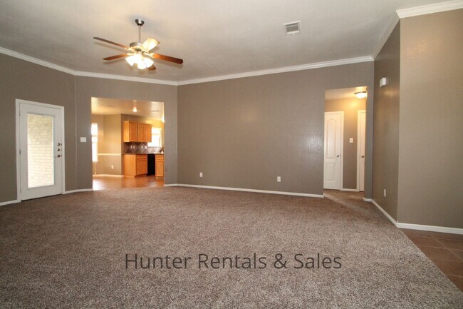 Building Photo - Timber Ridge Estates Beauty!