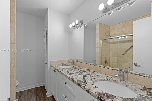 Building Photo - 4469 Luxemburg Ct
