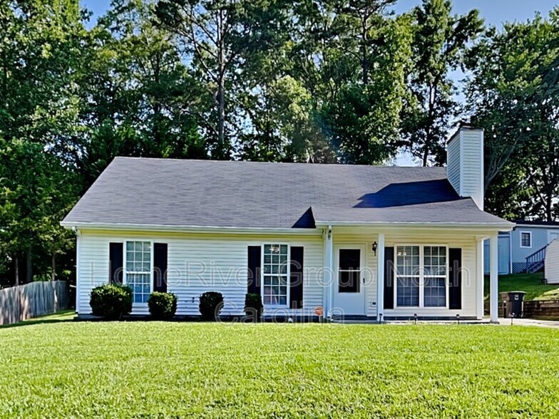 Primary Photo - 822 Banner Oak Ct