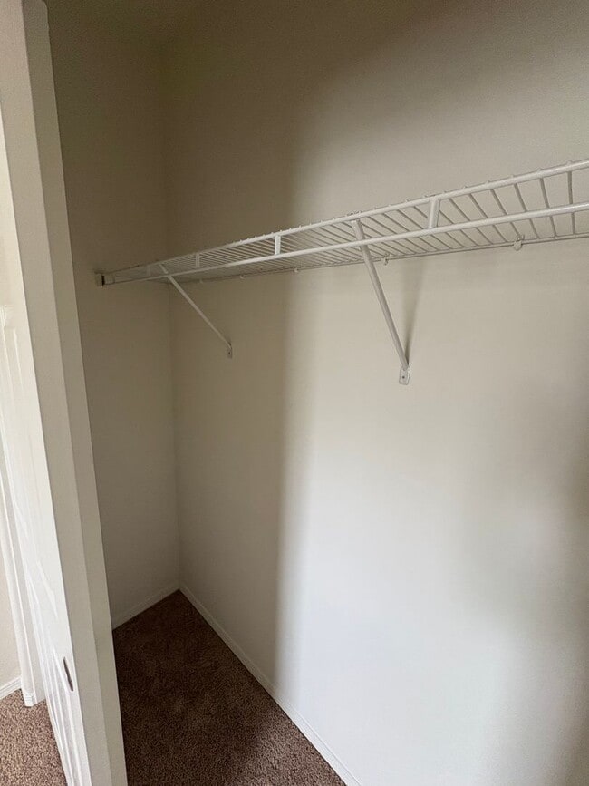 Building Photo - Stunning Home in a Desirable Gated Community