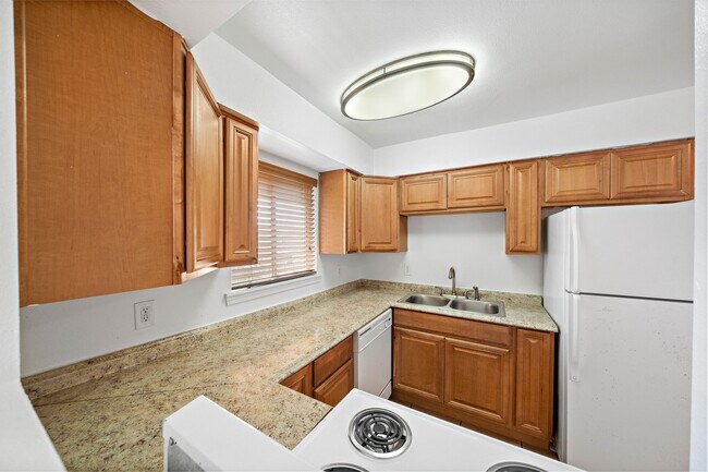 Building Photo - 100 Market St